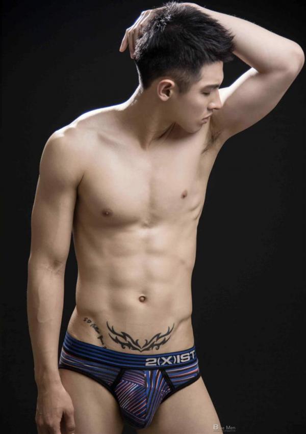 VIRILE-No.02-ebook--bts-video